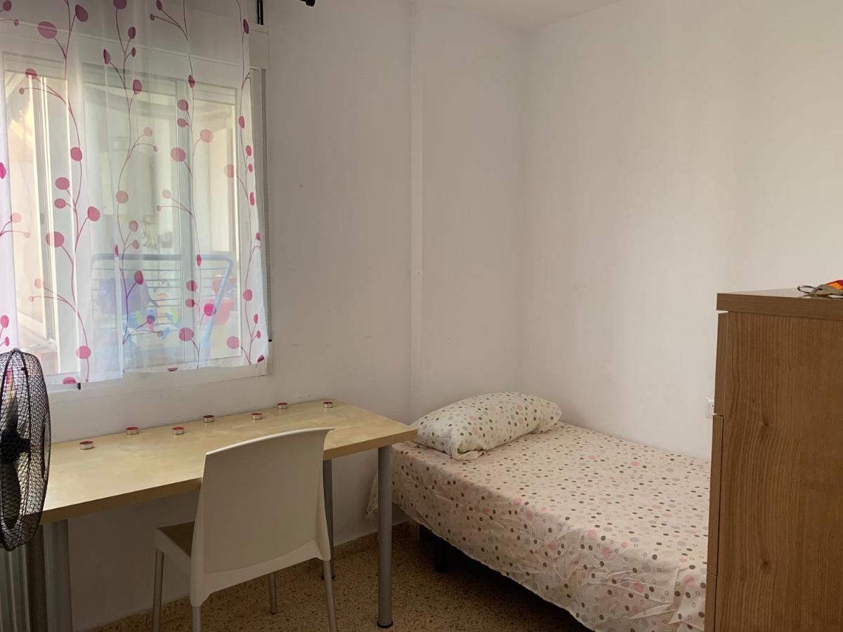 Habitacion Con Cama Individual, Piso Compartido En Avenida Blasco Ibanez Valencia Buitenkant foto