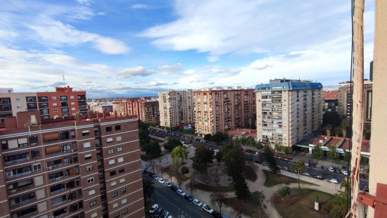 Habitacion Con Cama Individual, Piso Compartido En Avenida Blasco Ibanez Valencia Buitenkant foto